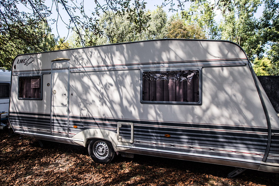 Deluxe Pre-settled caravan
